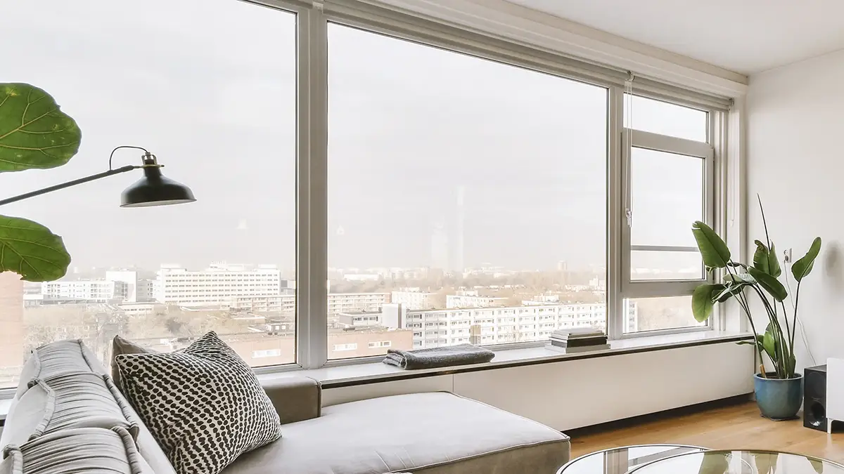 Aluminiumfenster oder Holzfenster: Was eignet sich für Ihr Bauvorhaben