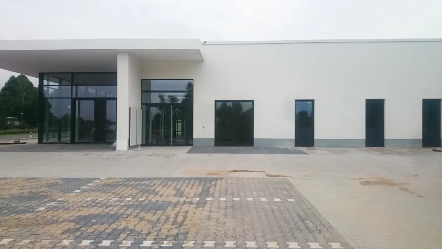 Autohaus - 1