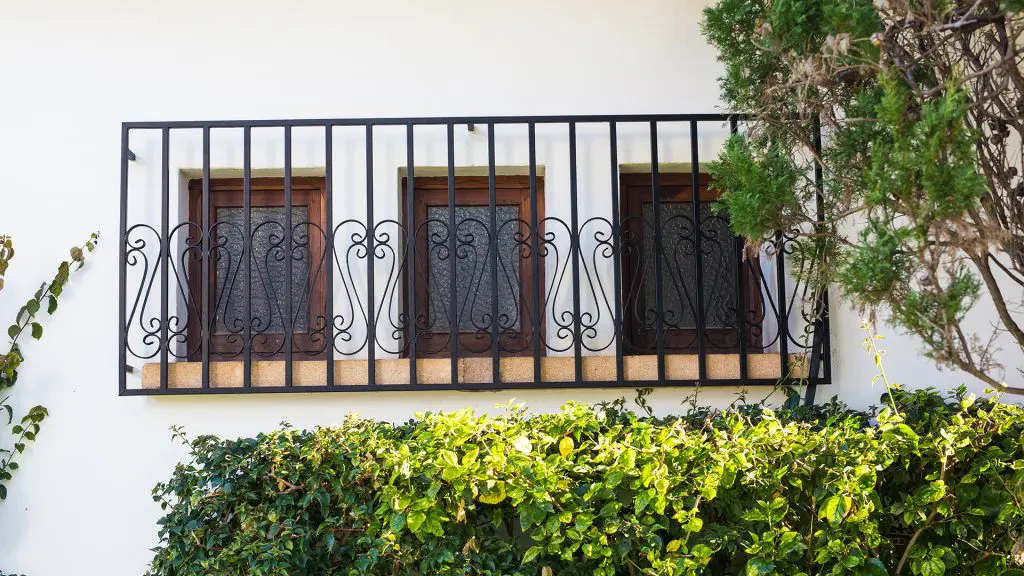Zusätzliche Sicherheit durch Fenstergitter