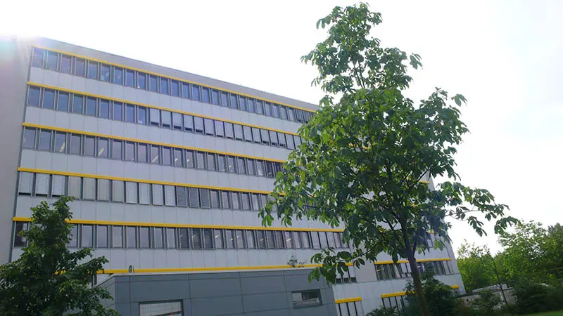 Universität - 11