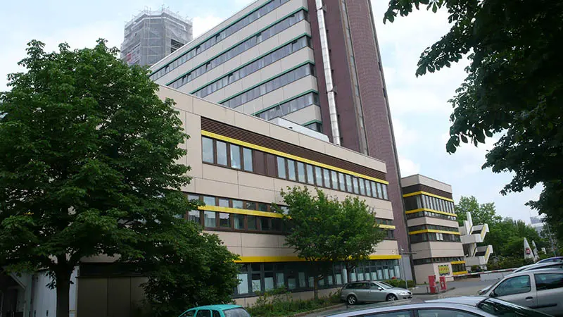 Universität - 9