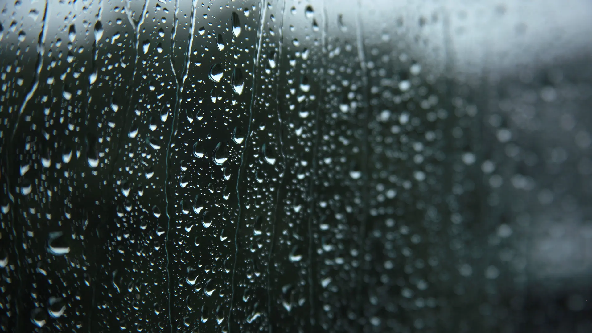 Reparaturen nach Unwetterschäden